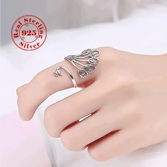 π Host Pick π Sterling Silver Peacock Adjustable Ring - Picture 3 of 4